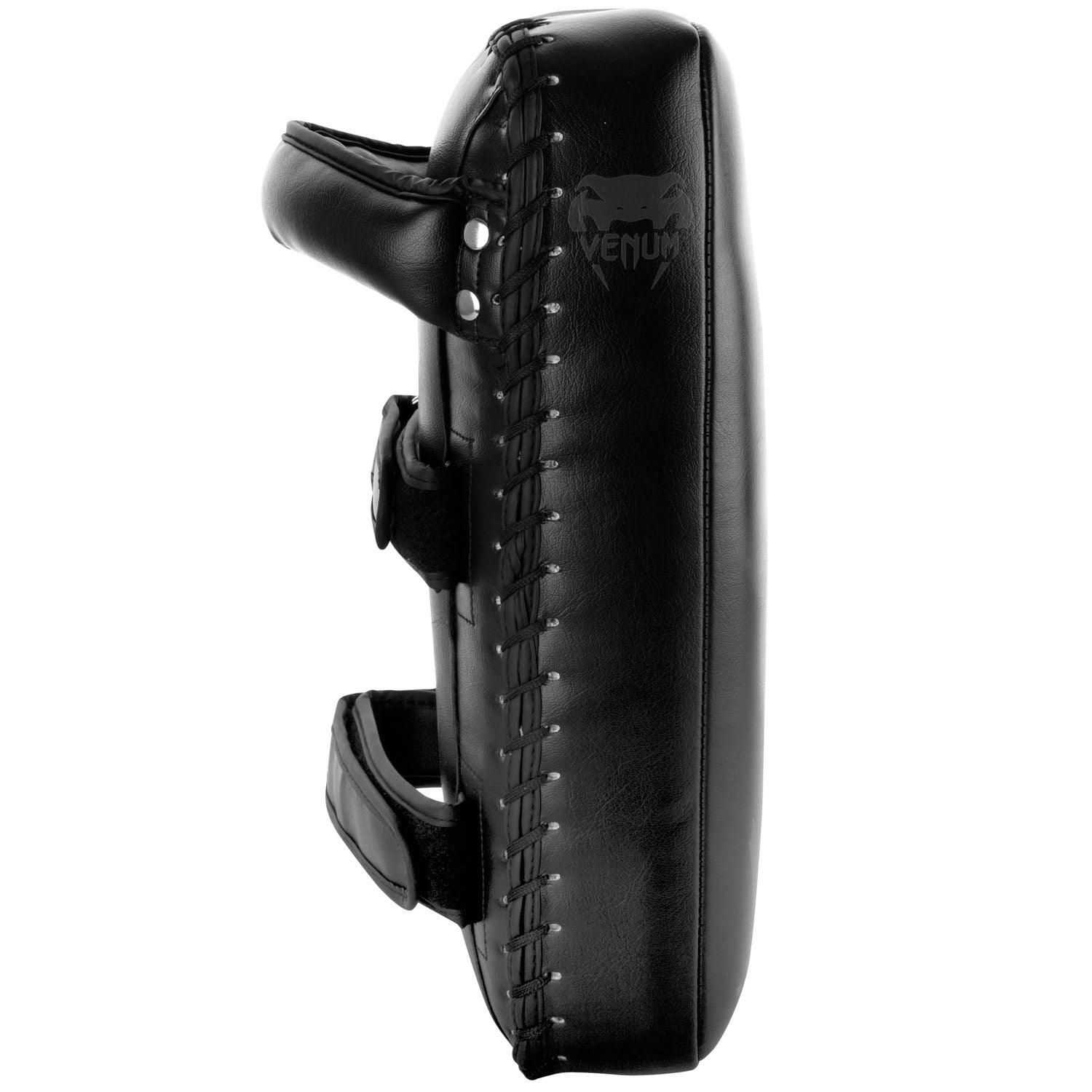 Giant Kick Pads - Black/Black (Pair)
